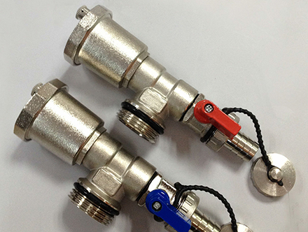 Automatic exhaust valve
